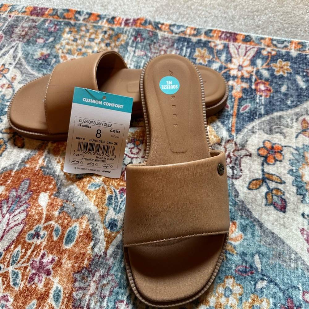 New with Tags Women's Reef Tan Slide Sandals